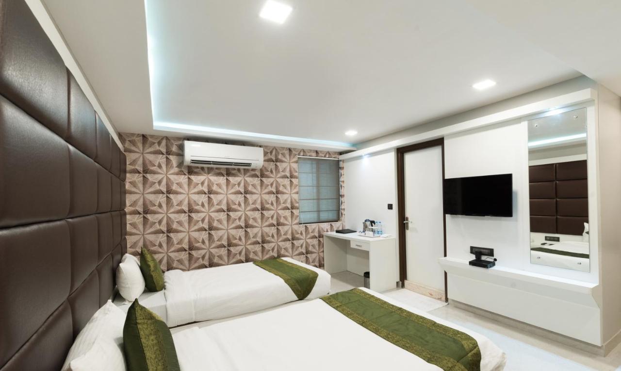 Treebo Trend Glorious Rim Rocks Palace Kolkata Exterior photo